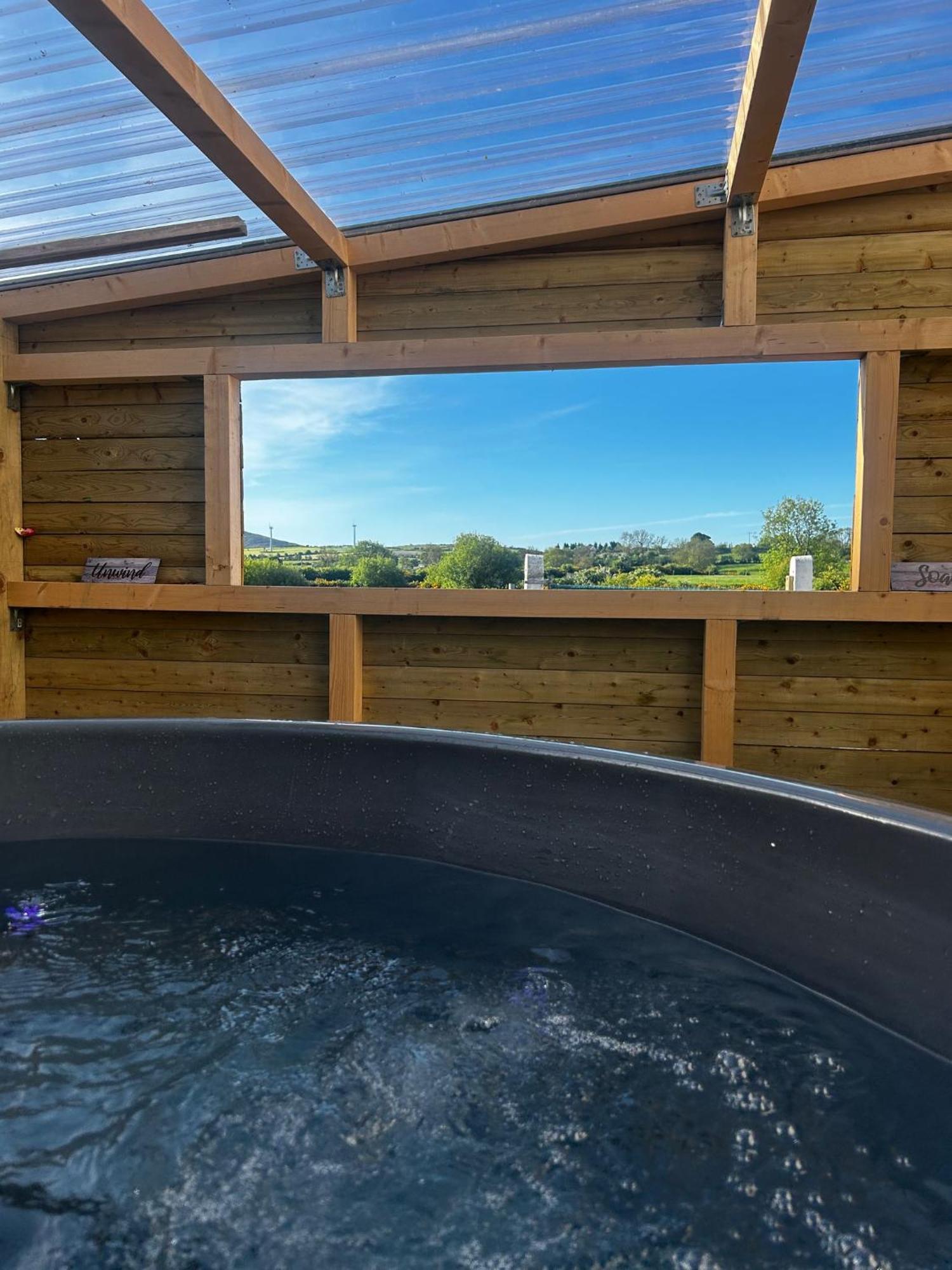 The Alpaca Farmhouse With Hot Tub And Alpaca Experience Included Dromara ภายนอก รูปภาพ